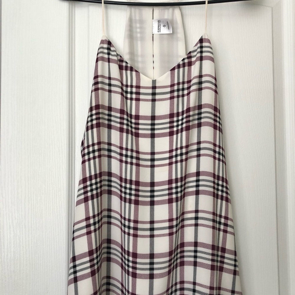 Love this checkered tops